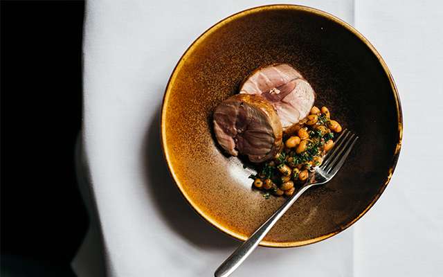Recept voor geitenbout met flageoletten | Door chef Joris Bijdendijk